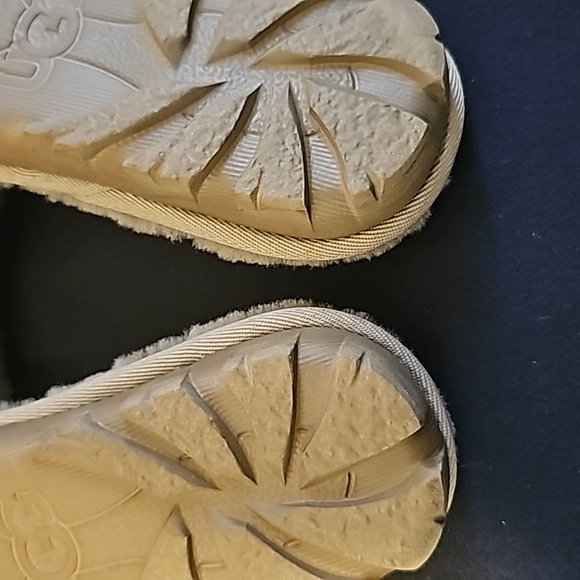 Ugg Women's Cozette Slides - Picture 6 of 6